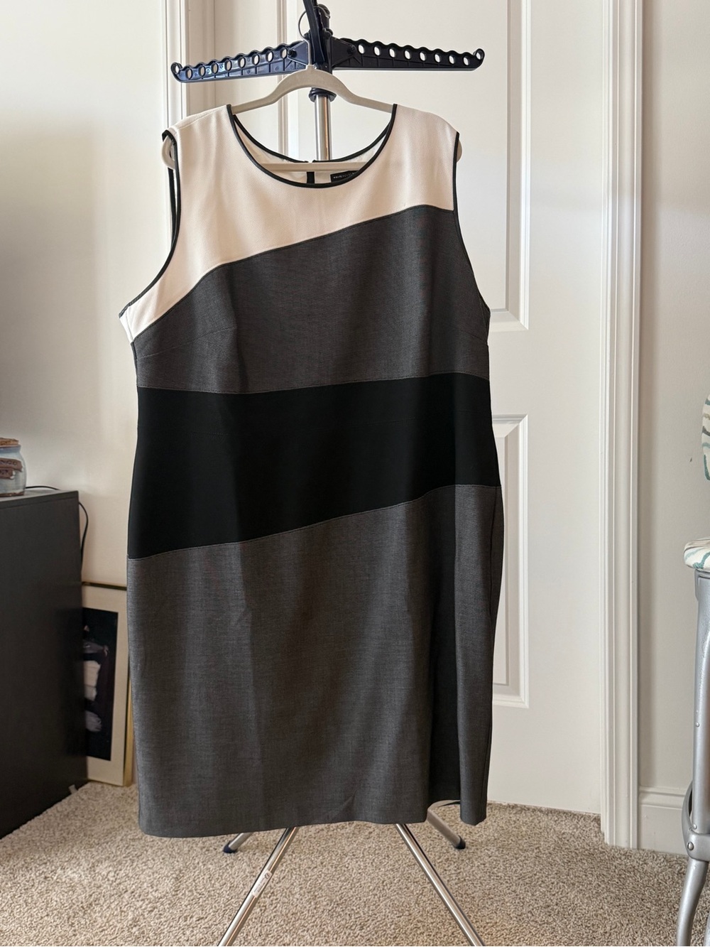 White House Black Market color blocked dress. Plus size